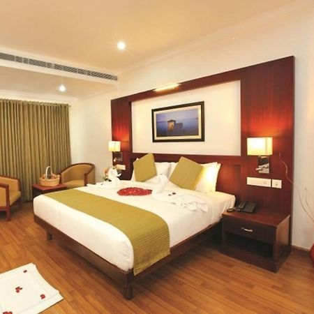 Hotel Raj Regency Nilamel Exterior photo