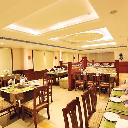 Hotel Raj Regency Nilamel Exterior photo