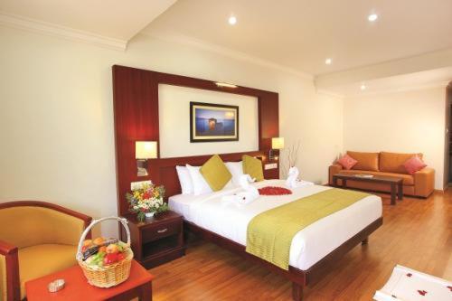 Hotel Raj Regency Nilamel Exterior photo