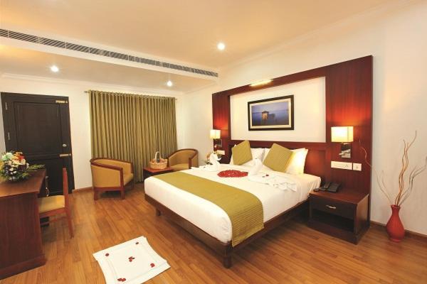 Hotel Raj Regency Nilamel Exterior photo