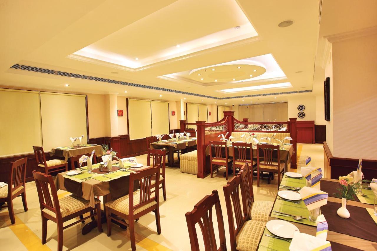 Hotel Raj Regency Nilamel Exterior photo